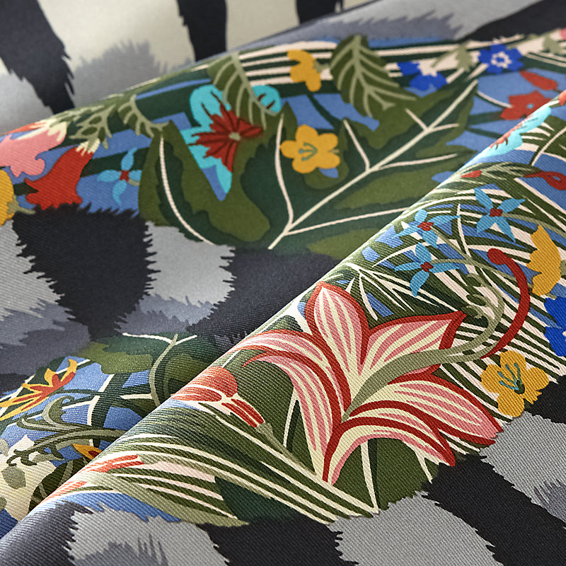 カレ 70 《タイガー・タイガー》 - ブラック | Hermès - エルメス-公式